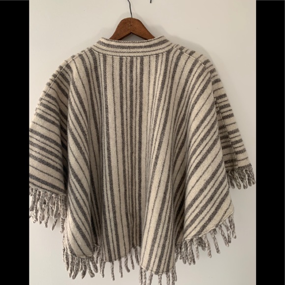 GORGEOUS Mexican Wool Boho Poncho - S,M - Picture 2 of 14